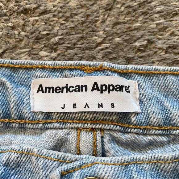 American Apparel Light Wash Button Fly Rolled Cuff Denim Shorts Women’s Size 26 - Picture 5 of 8